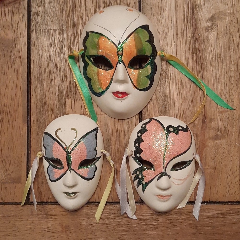 Set of 3 ceramic masks